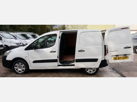 Peugeot Partner 1.6 BlueHDi 854 Professional Panel Van 5dr Diesel Manual L1 (112 g/km, 97.6 22