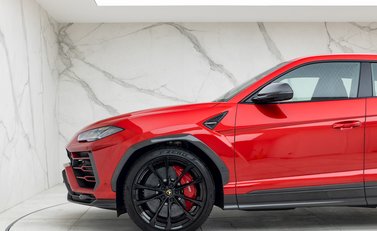 Lamborghini Urus 36