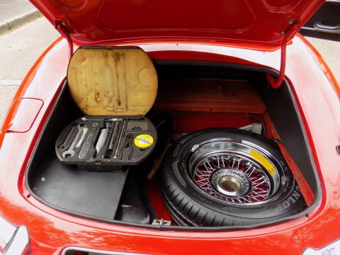 Jaguar E-Type S1½ 4.2 Roadster 28