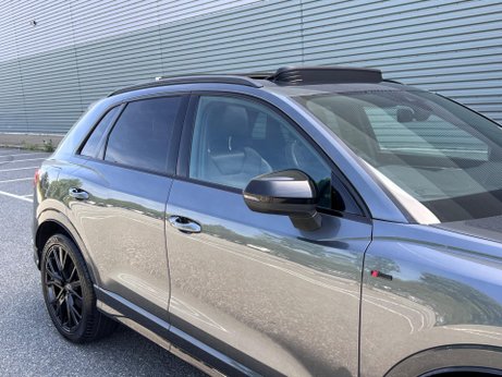 Audi Q3 2.0 TFSI 40 Vorsprung S Tronic quattro Euro 6 (s/s) 5dr 8