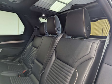 Land Rover Discovery 3.0 Discovery R-Dynamic HSE MHEV Auto 4WD 5dr 50