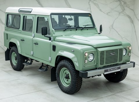 Land Rover Defender 110 HERITAGE 8