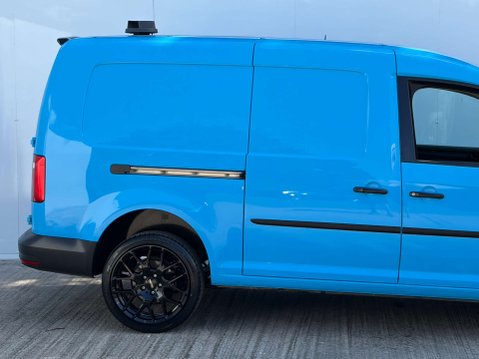 Volkswagen Caddy Maxi 1.6 TDI C20 CR Startline Panel Van 6dr Diesel Manual LWB Euro 5 (102 ps) 17