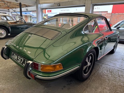 Porsche 911 T 2.2 LWB - LHD COUPE 33