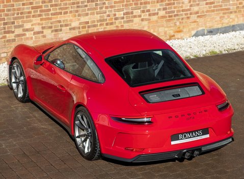 Porsche 911 GT3 Touring 9