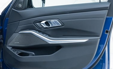 BMW M3 COMPETITION M XDRIVE 27