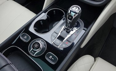 Bentley Bentayga 10