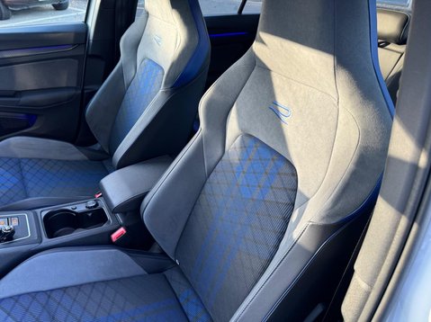 Volkswagen Golf 2.0 TSI R DSG 4Motion Euro 6 (s/s) 5dr 33