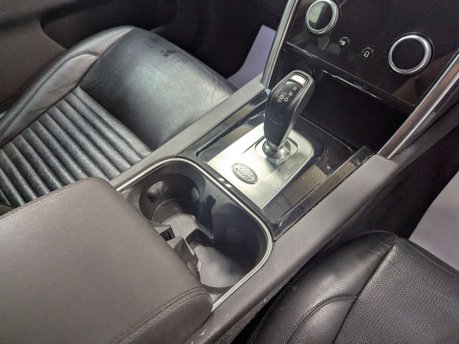 Land Rover Discovery Sport 2.0 Discovery Sport SE D Auto 4WD 5dr 57