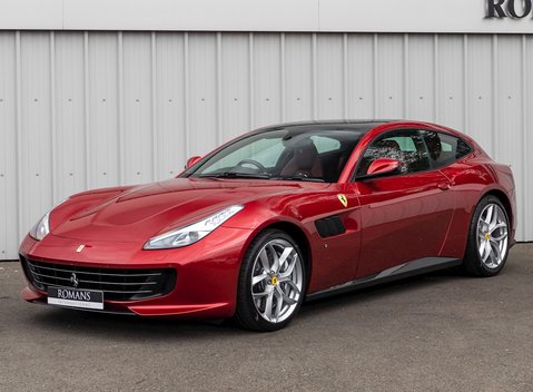Ferrari GTC4 Lusso T 6