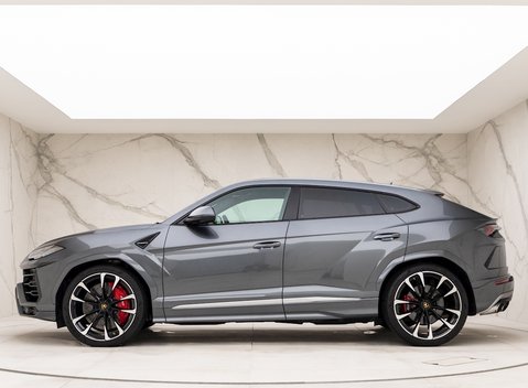 Lamborghini Urus 2