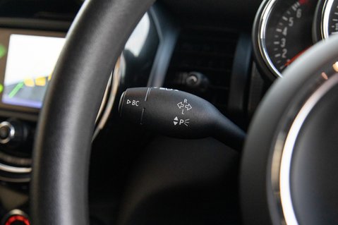 Mini Hatch COOPER CLASSIC 17