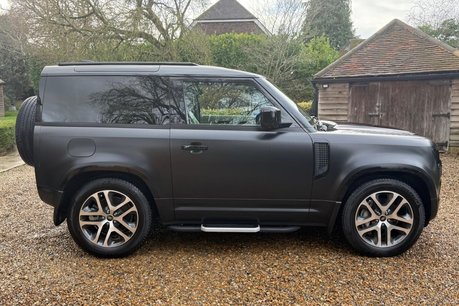 Land Rover Defender XS EDITION 16