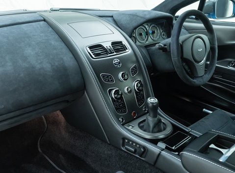 Aston Martin Vantage GT8 15