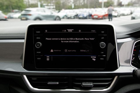 Volkswagen T-Roc STYLE TSI DSG 25