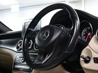 Mercedes-Benz GLA GLA 200 SE 12