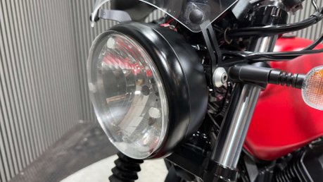 Moto Guzzi V7 750 STONE 2020 ONLY 7K MOT 9/27 CAFE RACER BOBBER 7