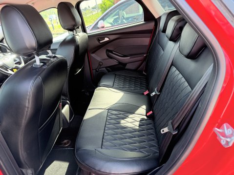 Ford Focus 1.0 ZETEC 12