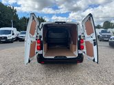 Peugeot Expert XLWB L3H1 Low Roof Professional Premium 2900 Air Con EURO 6 8