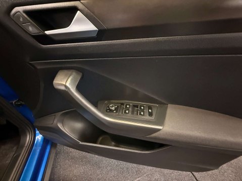 Volkswagen T-Roc 1.0 T-Roc SE TSi 5dr 13