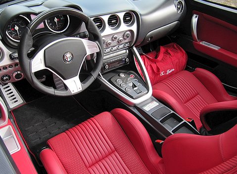 Alfa Romeo 8C Spider 10