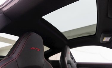 Porsche 911 Carrera GTS (992) 11