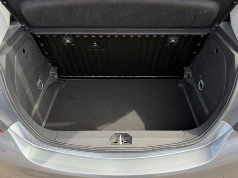 Vauxhall Corsa 1.4 SRi Vx-line Nav Black 5dr 38