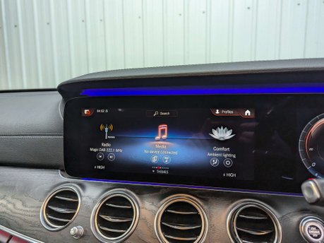 Mercedes-Benz E Class 2.0 E 300 AMG Line de Auto 4dr 92