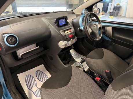 Toyota Aygo 1.0 VVT-i Move MultiMode Euro 5 5dr 9