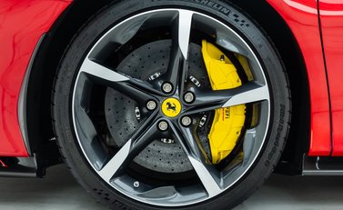 Ferrari SF90 Spider 28