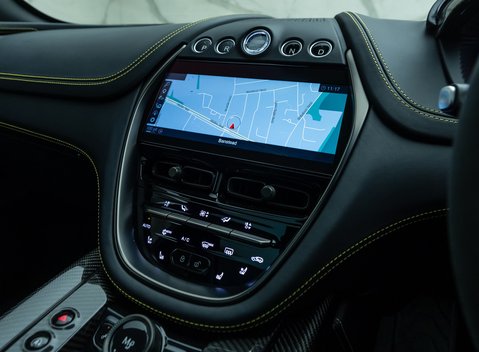 Aston Martin DBX 707 26