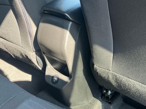 Hyundai i20 T-GDI PREMIUM MHEV 43
