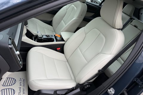 Volvo XC40 B4 INSCRIPTION MHEV 5