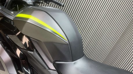 Lexmoto LXS 2023 ONLY 1K NEW MOT 125CC SPORTS BIKE LEARNER 21