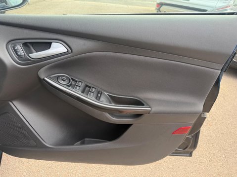 Ford Focus 1.5 TDCi Titanium Euro 6 (s/s) 5dr 21