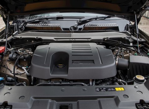 Land Rover Defender 110 X P400 28