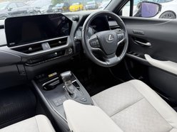 Lexus Ux 2.0 250h Takumi SUV 5dr Petrol Hybrid E-CVT Euro 6 (s/s) (184 ps) 28