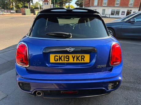 Mini Hatch 1.5 Cooper Sport Steptronic Euro 6 (s/s) 5dr 3