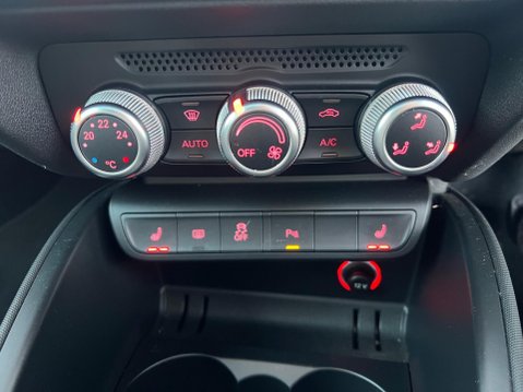 Audi A1 1.4 TFSI CoD Black Edition Sportback S Tronic Euro 5 (s/s) 5dr 33