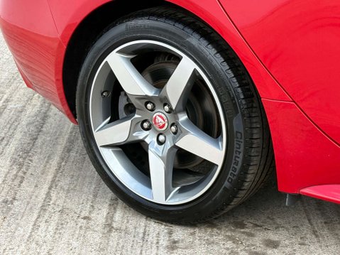 Jaguar XE 2.0 XE R-Sport Auto 4dr 8