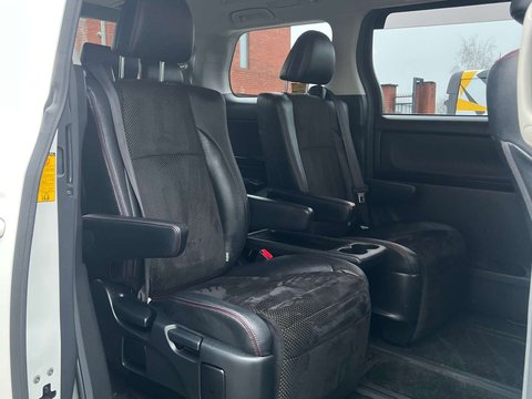 Toyota Vellfire GOLDEN EYES II V6 14