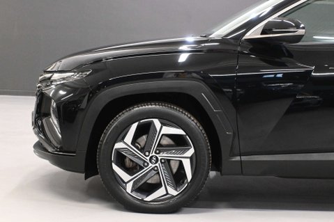 Hyundai TUCSON 1.6 Tucson Premium TGDi HEV Auto 5dr 17