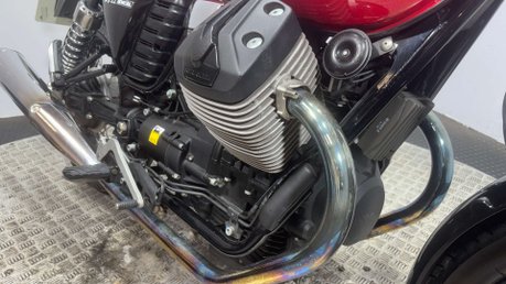 Moto Guzzi V7 ABS SPECIAL 2015 ONLY 7K MOT EXCELLENT CONDITION RETRO 744CC 41