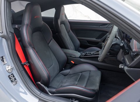 Porsche 911 GT3 (992) 14