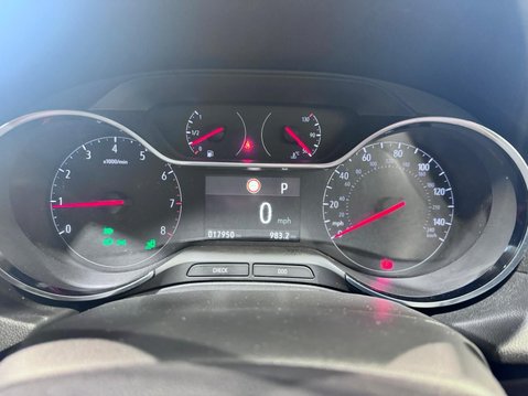 Vauxhall Grandland X 1.2 Turbo Sport Nav Auto Euro 6 (s/s) 5dr 15