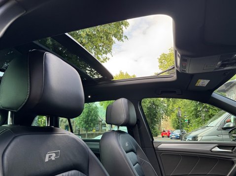 Volkswagen Tiguan R-LINE TECH TSI 4MOTION DSG 48