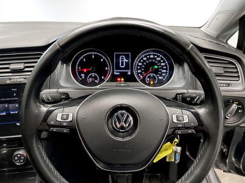 Volkswagen Golf 1.6 TDI SE Nav Hatchback 5dr Diesel DSG Euro 6 (s/s) (115 ps) 13