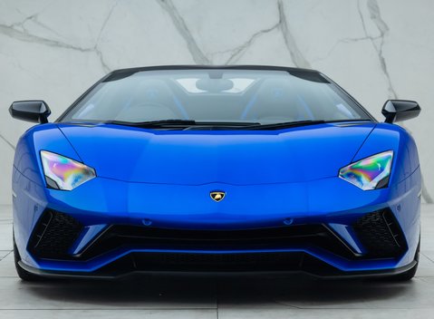 Lamborghini Aventador S LP 740-4 ROADSTER 10