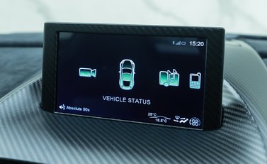 Aston Martin Vantage GT12 17