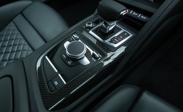 Audi R8 V10 PERFORMANCE CARBON BLACK 16